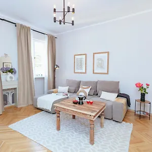 https://piekarska-2a-2-sypialnie-stare-miasto-better-rental.warsawhotelspoland.com